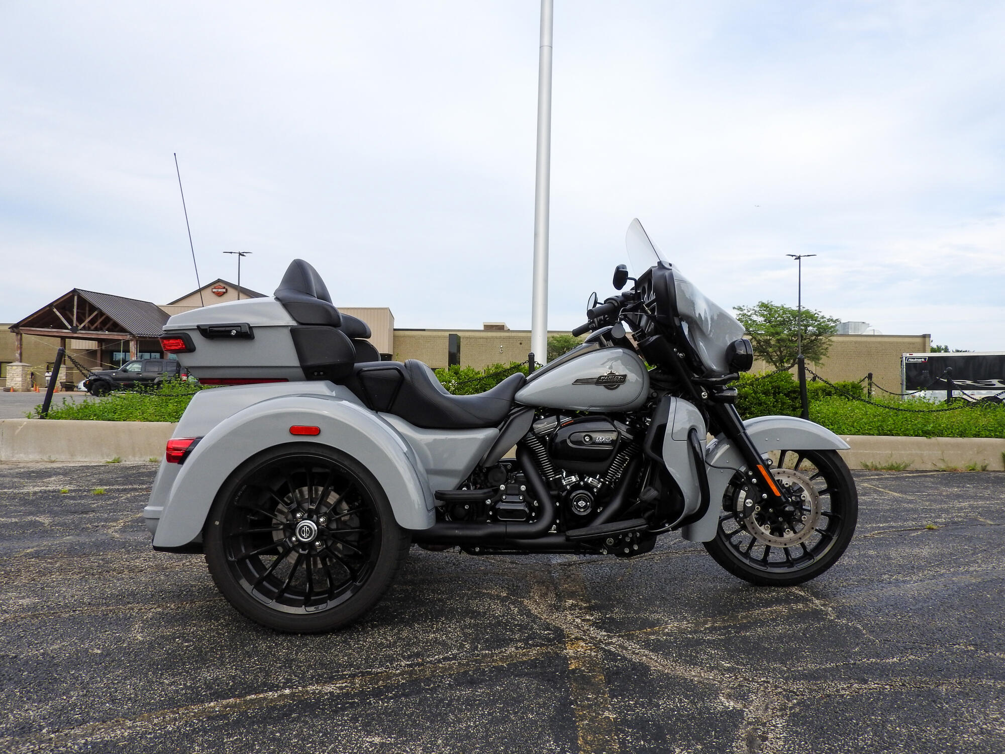 FLHTCUTG 2025 Tri Glide® Ultra
