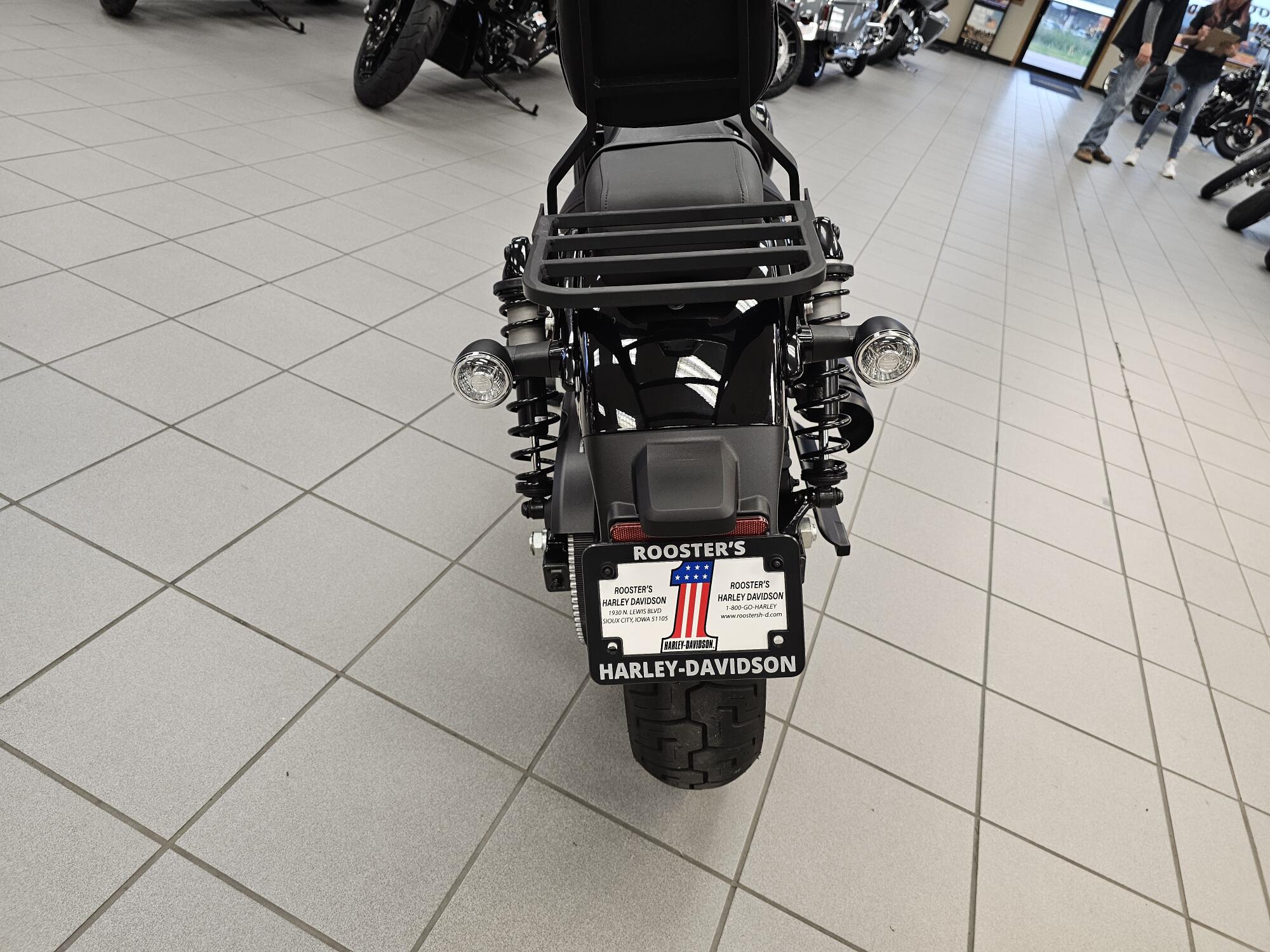 RH975 2026 Nightster®, photo 15
