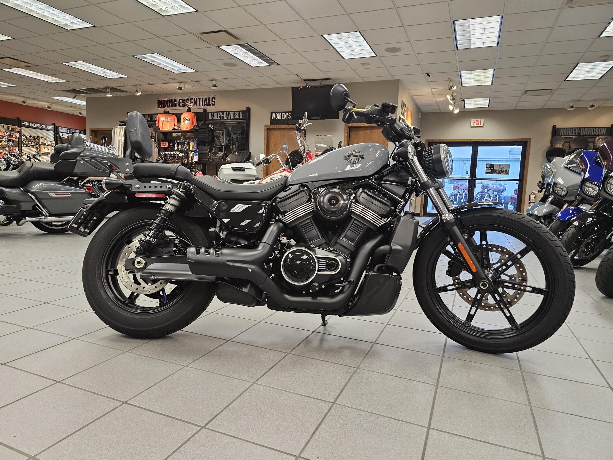 RH975 2026 Nightster®