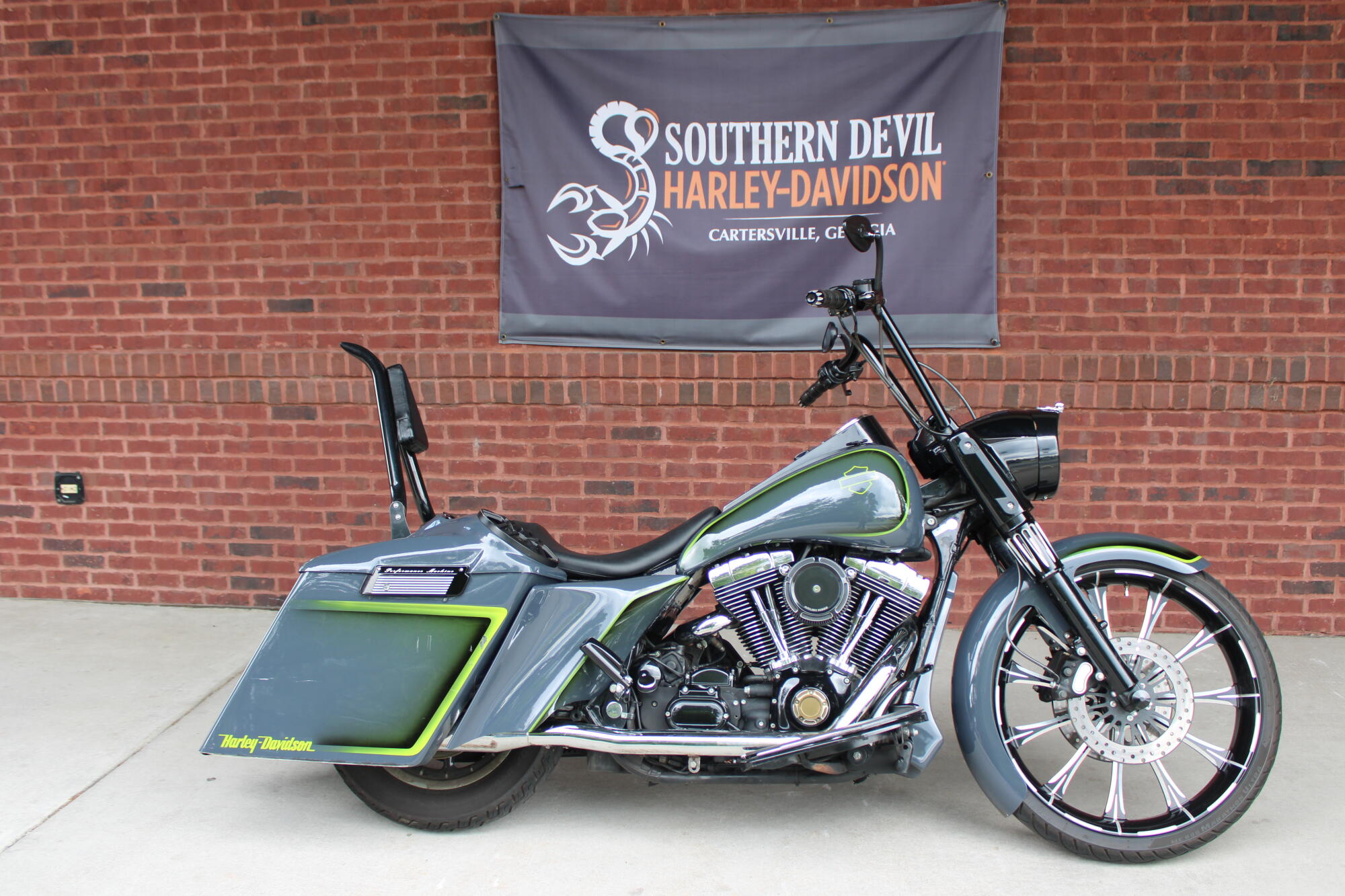 2000 Harley-Davidson® Road King® Classic Vivid Black