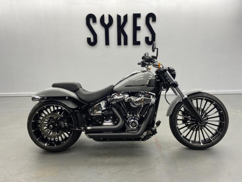 2024 Harley-Davidson FXBR Softail Breakout 117 in Billiard Grey