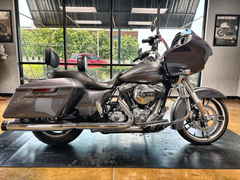 2016 Harley-Davidson® Road Glide® Charcoal Pearl