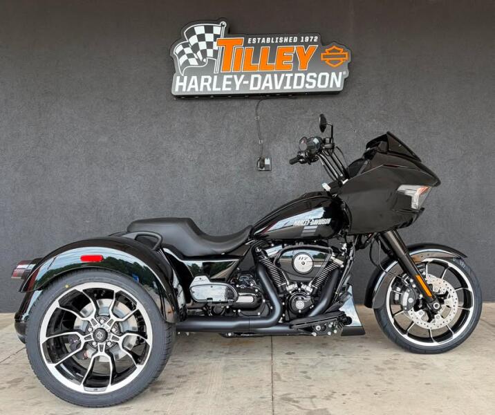 FLTRT 2026 Road Glide 3
