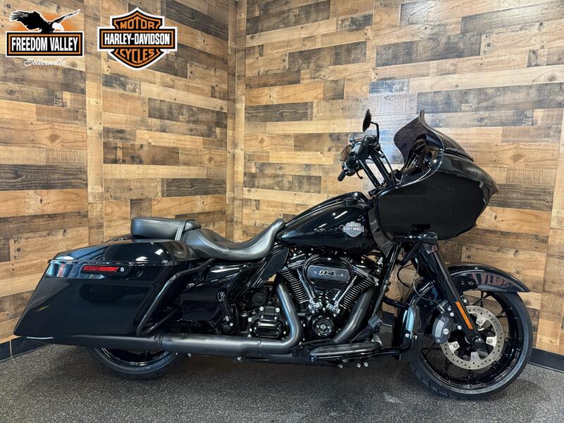 2021 Harley-Davidson® Road Glide® Special Vivid Black FLTRXS