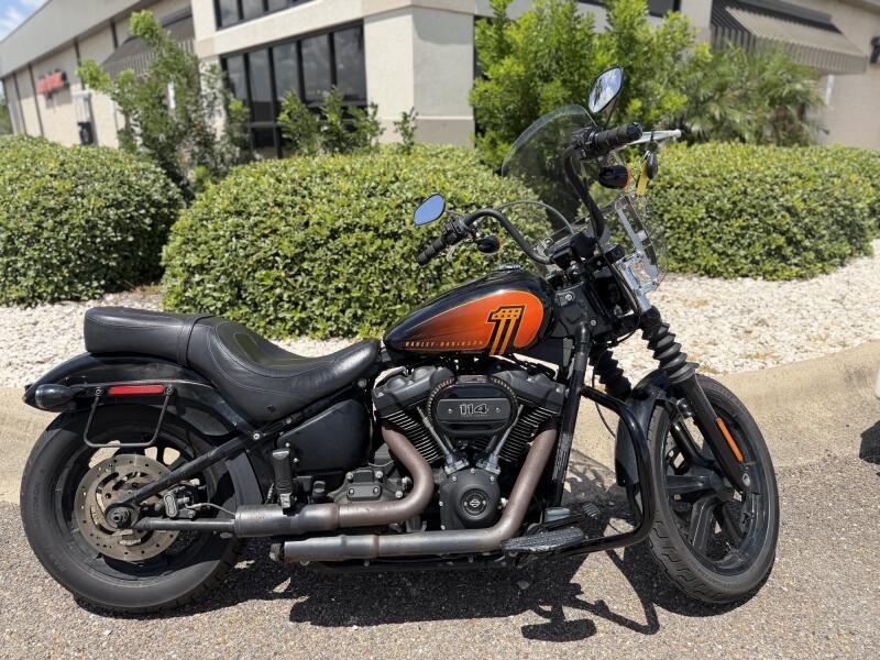 2022 Harley-Davidson® Street Bob® 114 Vivid Black