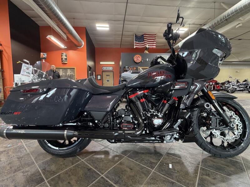 2026 Harley-Davidson® CVO Road Glide ST Inferno Gray