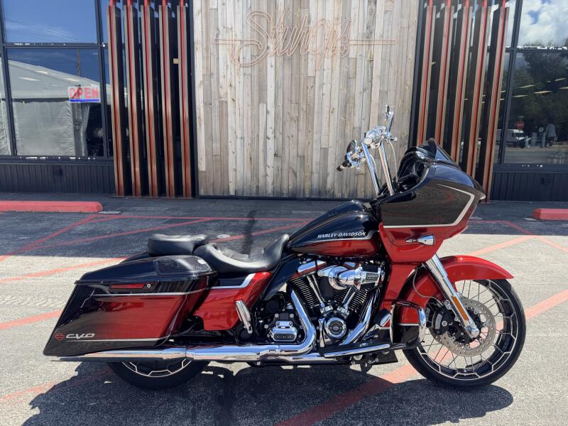 Harley-Davidson® CVO™ Road Glide® 2021