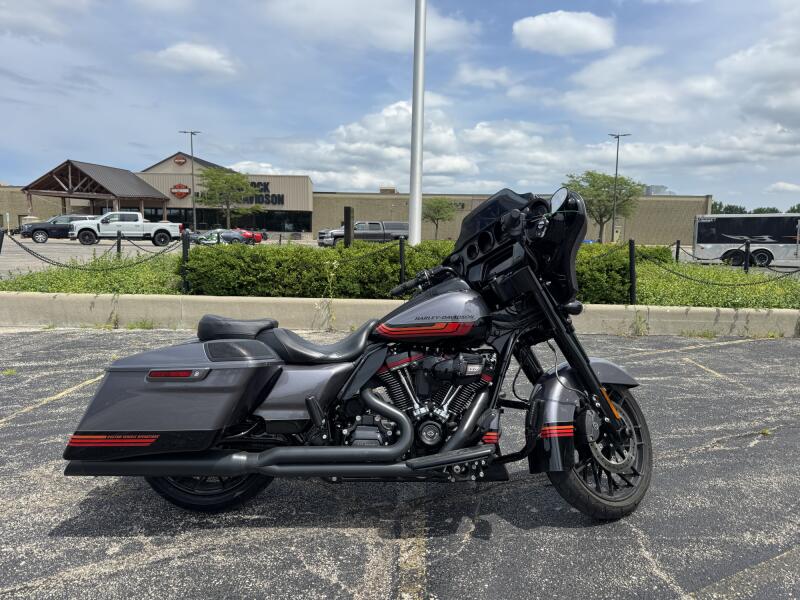 FLHXSE 2020 CVO™ Street Glide®