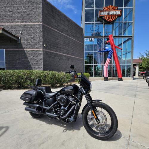 FXBB 2018 Street Bob® thumb 2