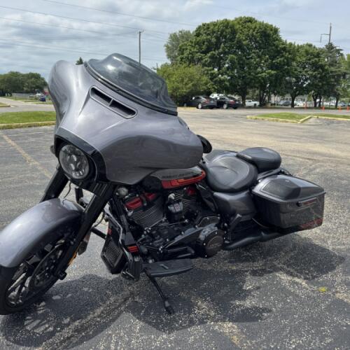 FLHXSE 2020 CVO™ Street Glide® thumb 0