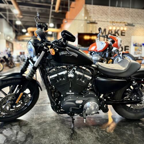 2015 Harley-Davidson® Iron 883™ Black Denim thumb 2