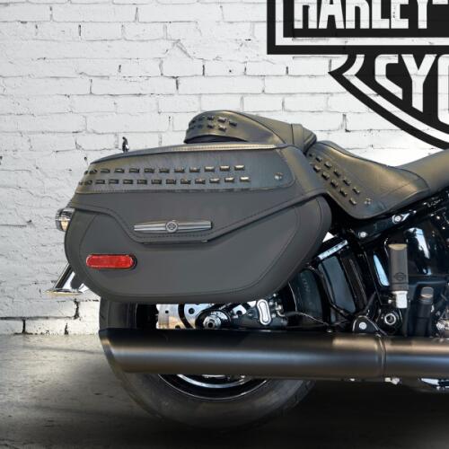 2026 Harley-Davidson® Heritage Classic Midnight Ember w/Laced Wheels thumb 0