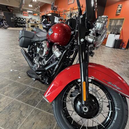 2026 Harley-Davidson® Heritage Classic Brilliant Red thumb 1