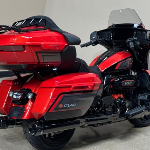 Harley-Davidson® CVO Street Glide Limited 2026 thumb 0