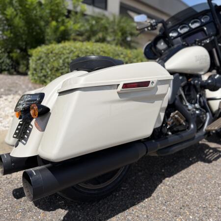 2023 Harley-Davidson® Street Glide® ST White Sand Pearl thumb 0