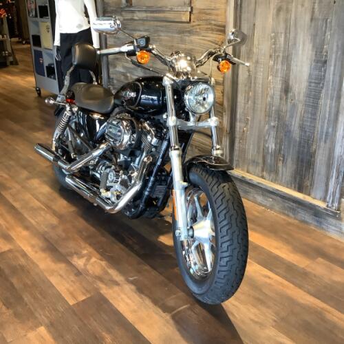 Harley-Davidson® 1200 Custom 2013 XL1200C U119-13 Vivid Black thumb 3