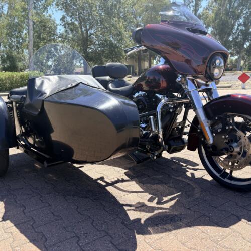 FLHXS 2016 Street Glide® Special thumb 1