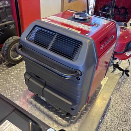 2025 Honda® EU3000iSAN thumb 2
