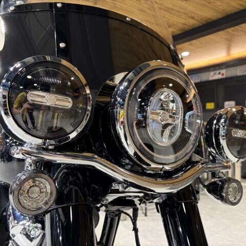 2025 Harley-Davidson® Heritage Classic thumb 1