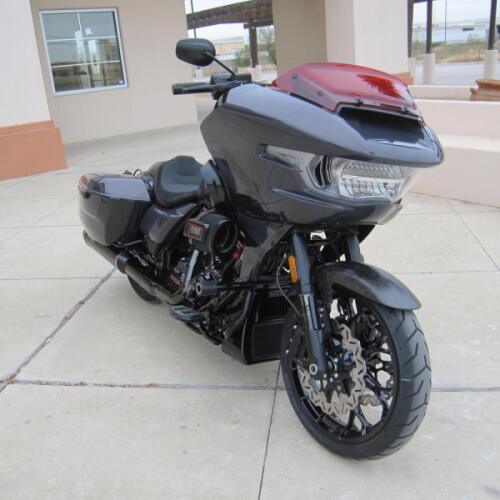 2026 Harley-Davidson® CVO Road Glide ST Inferno Gray thumb 3