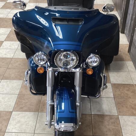 2020 Harley-Davidson® Tri Glide® Ultra Tahitian Teal thumb 3