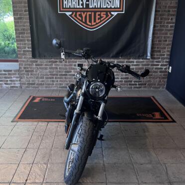 2026 Harley-Davidson® Nightster® Special Black Denim Black Trim thumb 2