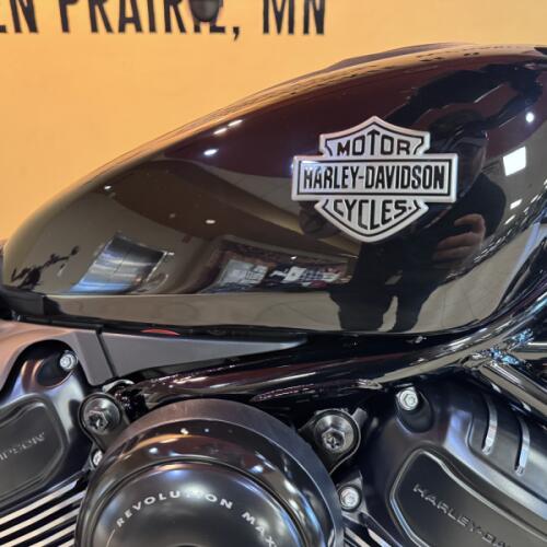2026 Harley-Davidson® Nightster® Vivid Black Black Trim thumb 3