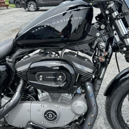 2009 Harley-Davidson® Nightster™ Vivid Black thumb 1