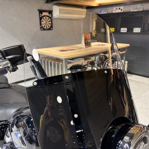 2025 Harley-Davidson® Heritage Classic thumb 2