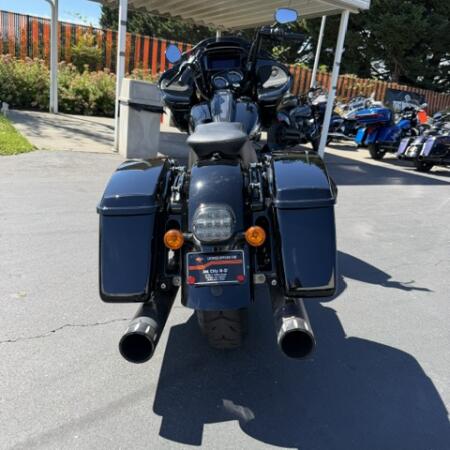 2022 Harley-Davidson® Road Glide® ST Vivid Black thumb 0