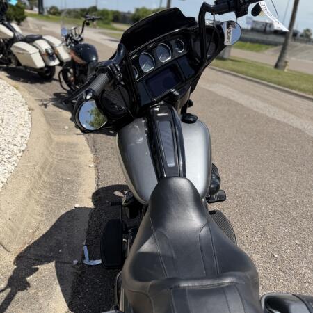 2021 Harley-Davidson® Street Glide® Special Gauntlet Gray Metallic/Vivid Black thumb 0