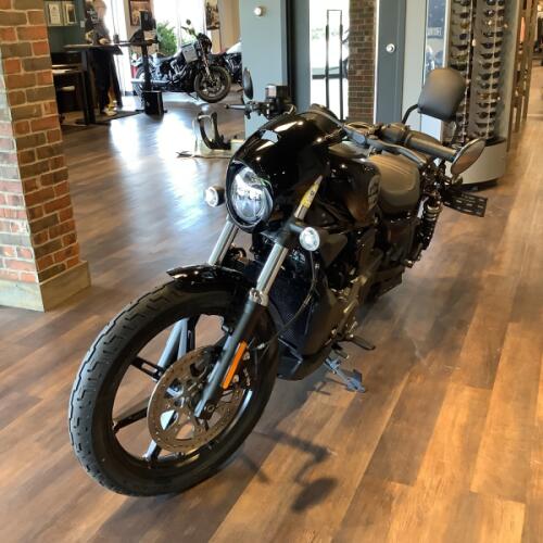 Harley-Davidson® Nightster™ 2022 RH975 U124-22 Vivid Black thumb 2
