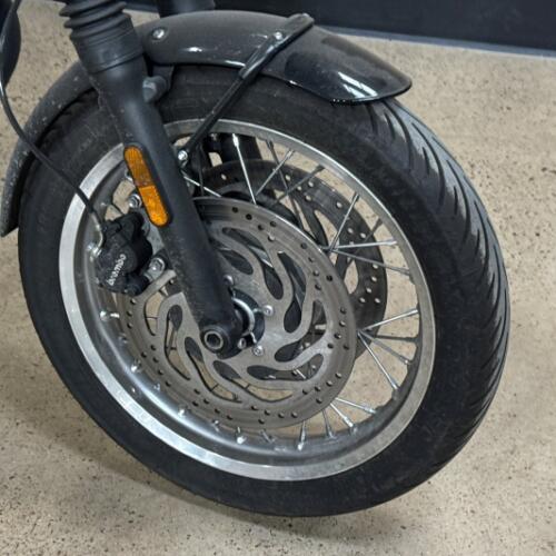 Triumph Bonneville Speedmaster 2024 thumb 2