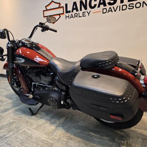 2024 Harley-Davidson® Heritage Classic Red Rock / Vivid Black  FLHCS thumb 0