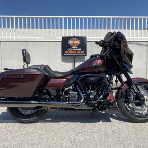 2024 Harley-Davidson® CVO™ Street Glide® thumb 3