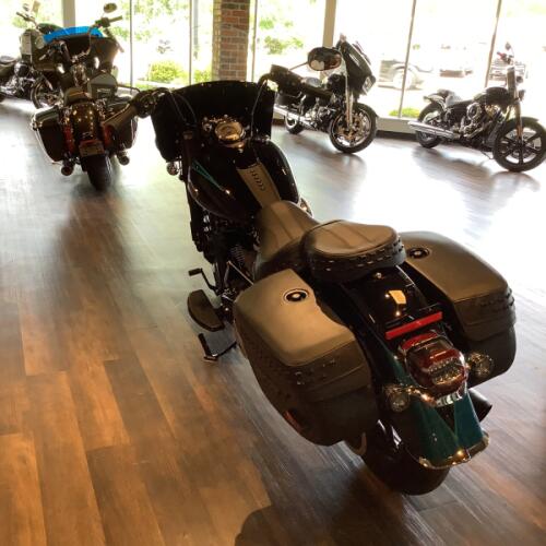 Harley-Davidson® Heritage Classic 2026 FLHC S17-26 Teal Thunder / Vivid Black Black Cast Wheels thumb 1