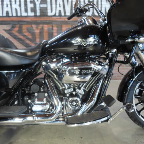 2024 Harley-Davidson® Road Glide® 3 FLTRT thumb 2
