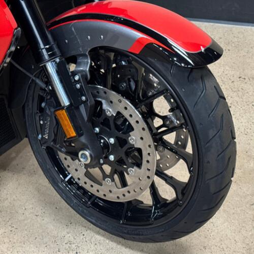 Harley-Davidson® CVO Street Glide Limited 2026 thumb 2