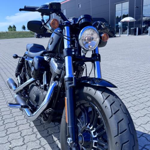 XL1200X Forty Eight ® thumb 2