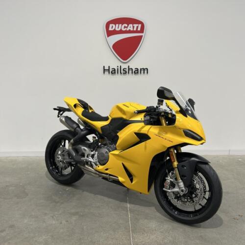 Ducati Panigale V2S, Brand new and Unregistered 2026 model. Giallo Yellow Livery thumb 3