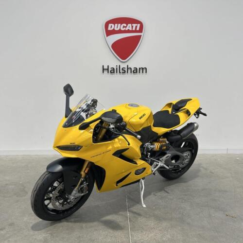 Ducati Panigale V2S, Brand new and Unregistered 2026 model. Giallo Yellow Livery thumb 1