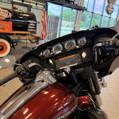 2014 Harley-Davidson Ultra Limited FLHTK thumb 1