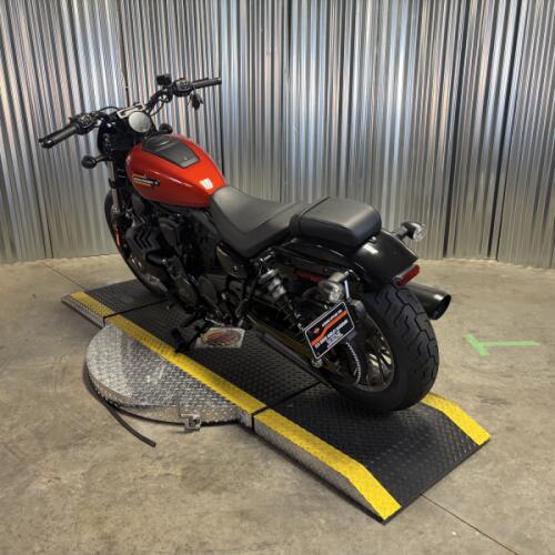 2025 Harley-Davidson® Nightster® Special Whiskey Fire thumb 0