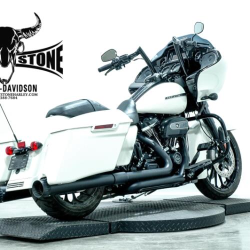 2018 Harley-Davidson® Road Glide® Special Bonneville Salt Pearl thumb 3