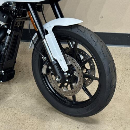 Harley-Davidson® Low Rider™ ST 2026 thumb 2