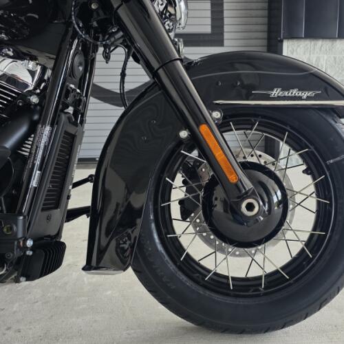 2026 Harley-Davidson® Heritage Classic Vivid Black Black Laced Wheels thumb 1