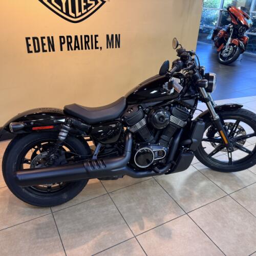 2026 Harley-Davidson® Nightster® Vivid Black Black Trim thumb 1