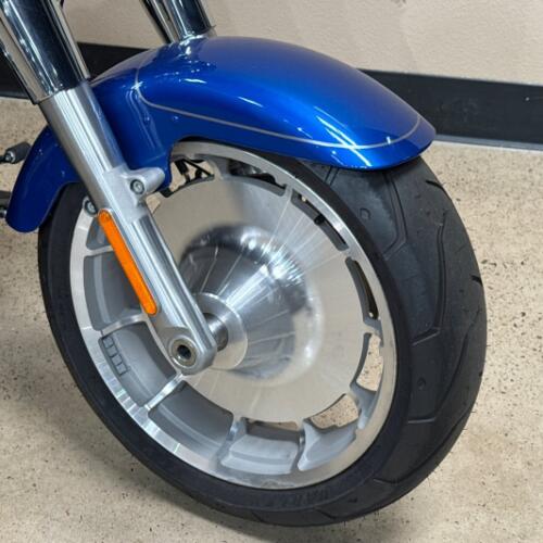 Harley-Davidson® Fat Boy® 2025 thumb 2