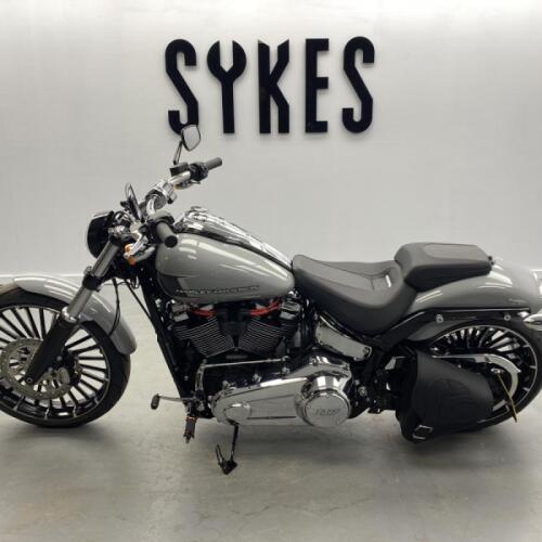 2024 Harley-Davidson FXBR Softail Breakout 117 in Billiard Grey thumb 1