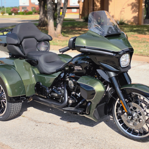 2026 Harley-Davidson® Street Glide 3 Limited thumb 3